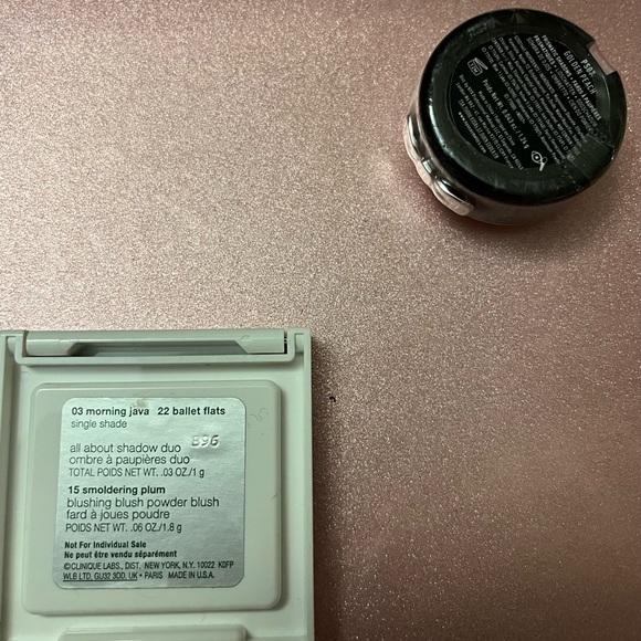 Makeup lot, Nyx eyeshadow, Clinique mini palette & Farrah 18h liner - Picture 2 of 3